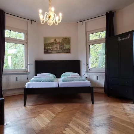 Central Pension 2* דיסבורג