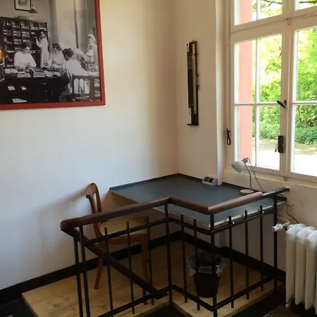 Central Pension בית הארחה