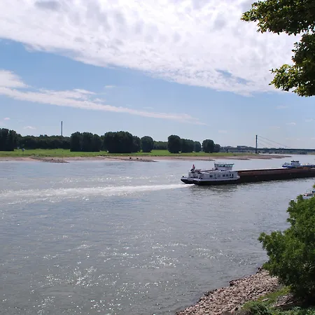 Central Pension بيت ضيافة 2*