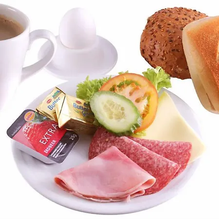 بيت ضيافة Central Pension 2*