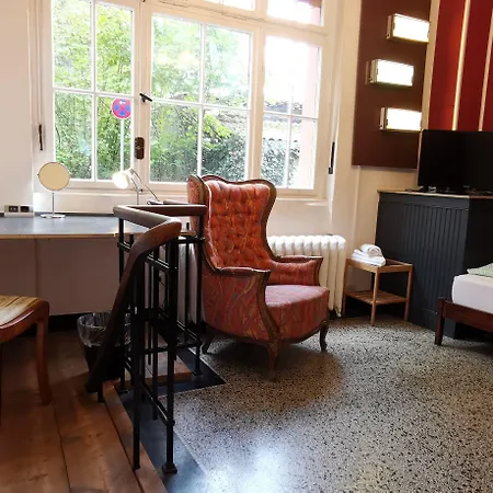 Central Pension בית הארחה