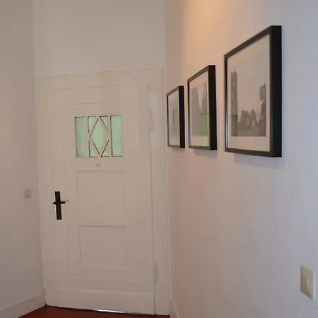 بيت ضيافة Central Pension 2*