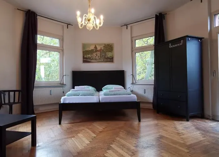 中央旅馆 2* 杜伊斯堡